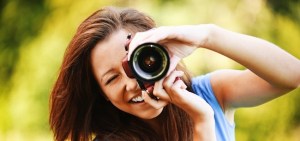 woman-taking-pictures1