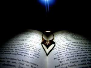 wedding-ring-heart-shadow1-444x333.jpg.pagespeed.ce.oWSb5fLtFo